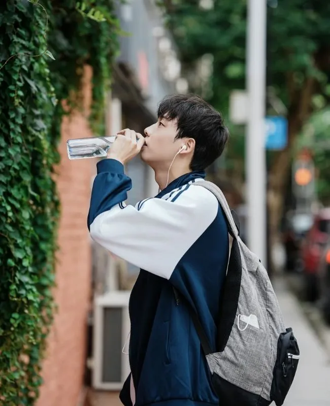 Gương mặt điển trai của các chàng trai sinh viên hiện đại Gương mặt điển trai của các chàng trai sinh viên hiện đại