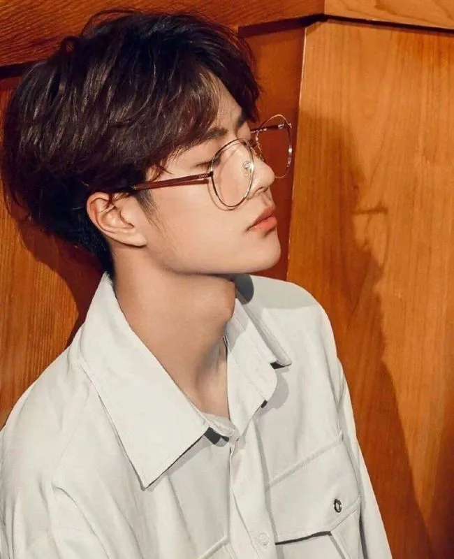 Vẻ điển trai tự nhiên của trai sinh viên trong hình ảnh đời thường Vẻ điển trai tự nhiên của trai sinh viên trong hình ảnh đời thường