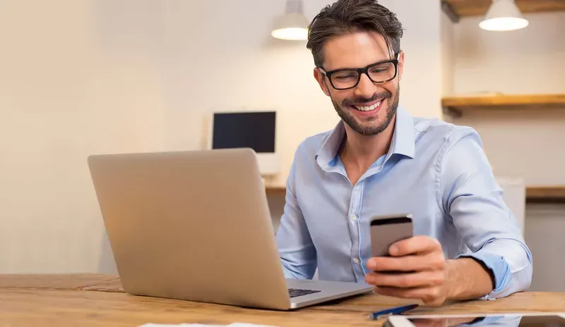 Trai văn phòng trẻ trung và sáng tạo với không gian đầy sắc màu Trai văn phòng trẻ trung và sáng tạo với không gian đầy sắc màu