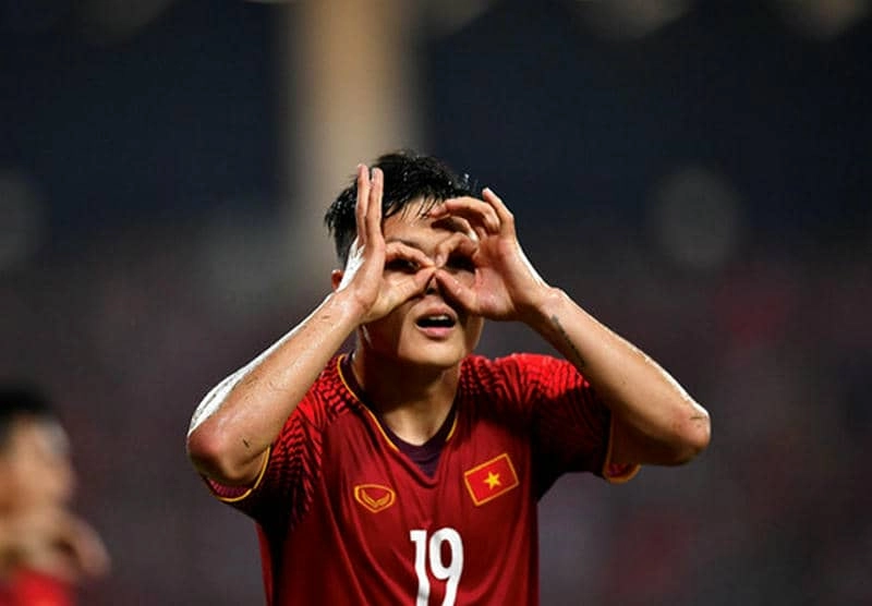 Quang Hải - ngôi sao bóng đá sáng giá, luôn được yêu thích tại SHBET