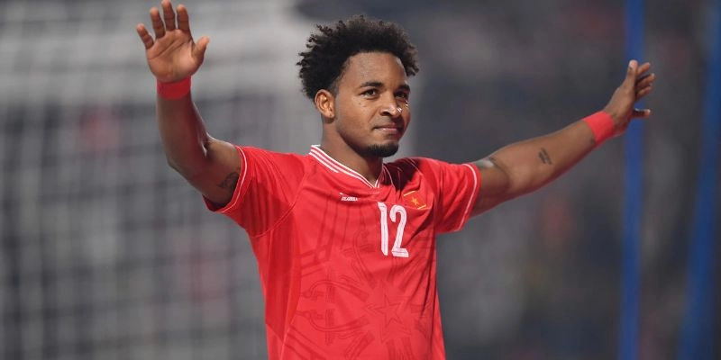 Hành trình theo đuổi đam mê của Nguyễn Xuân Sơn cầu thủ