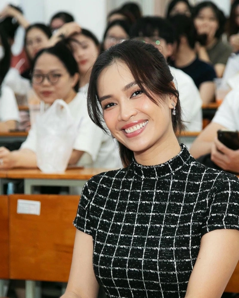Khám phá các Ái Phương sáng tác mang dấu ấn riêng
