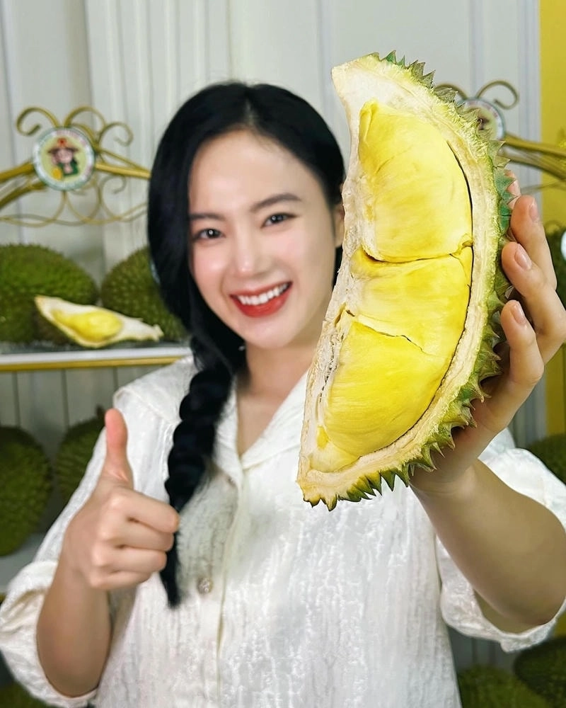 Tổng hợp ảnh đời thường Hình Angela Phương Trinh