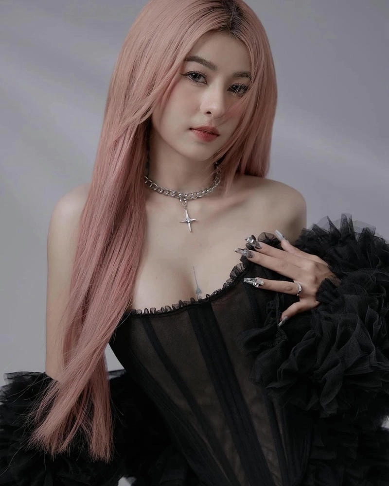Theo dõi chương trình giải trí hấp dẫn trên Cẩm Tiên Tivi