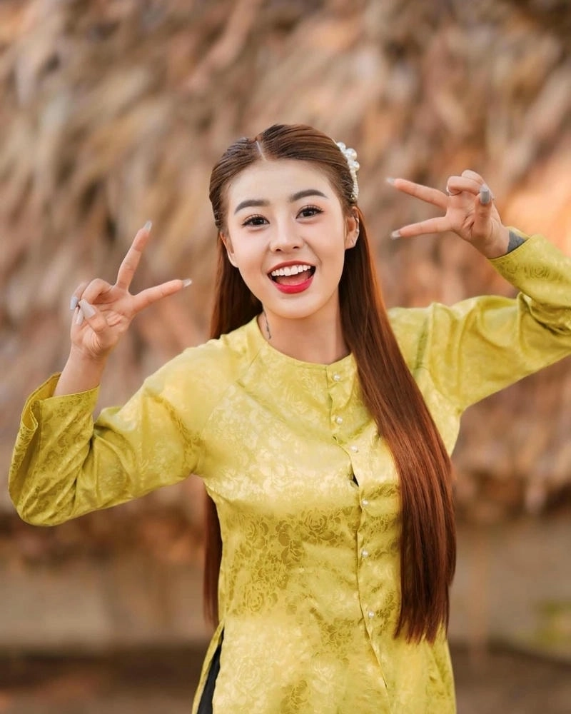 Đắm say cùng những giai điệu của Cẩm Tiên Hana