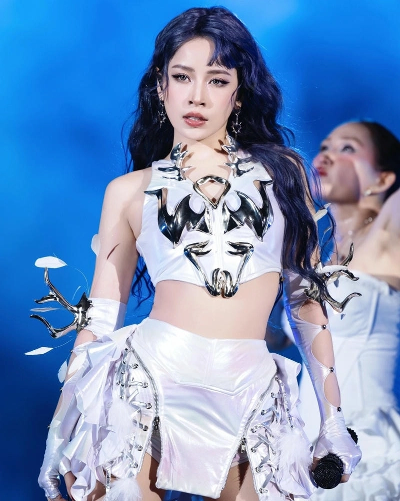 Thưởng thức Chi Pu Song phiên bản quốc tế