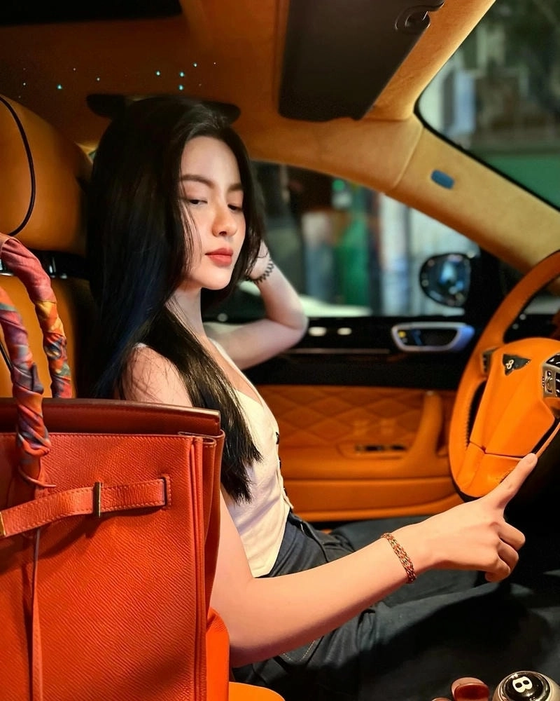 Chu Thanh Huyền livestream tiết lộ bí mật lớn