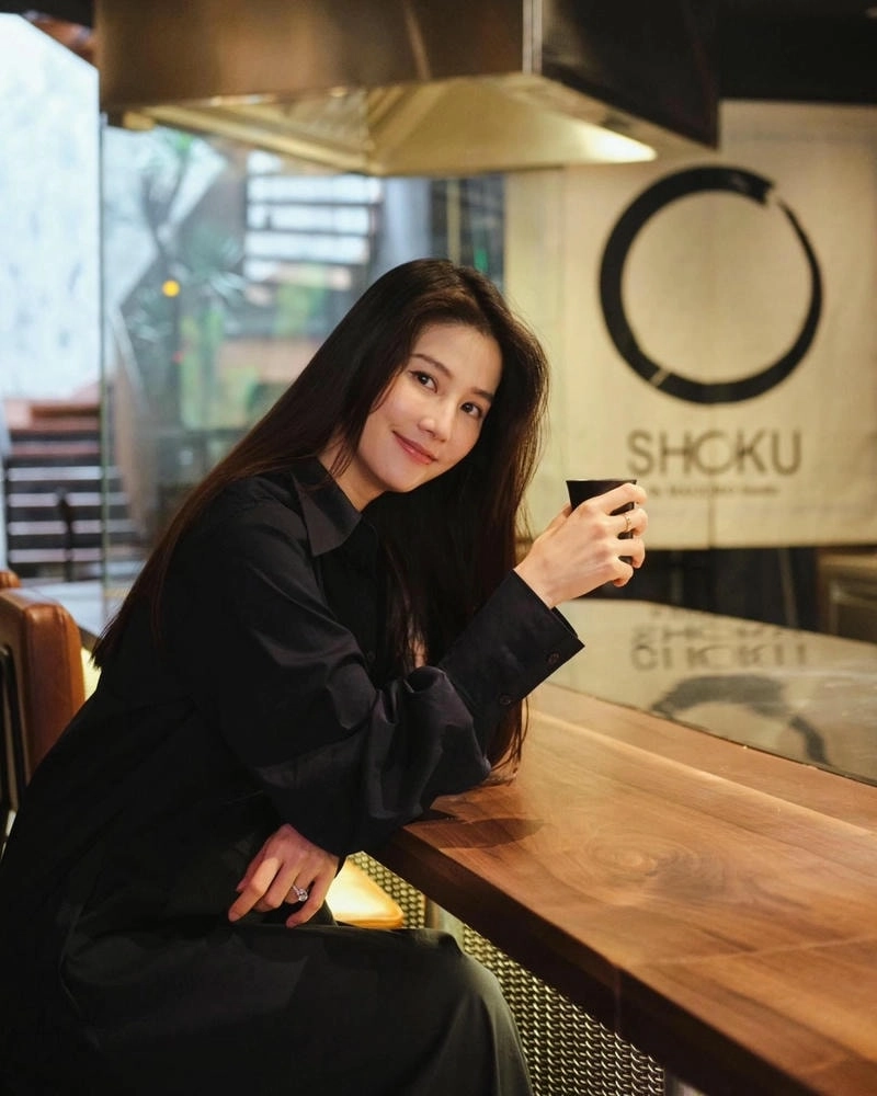 Nhan sắc đỉnh cao của Hoa hậu Diễm My