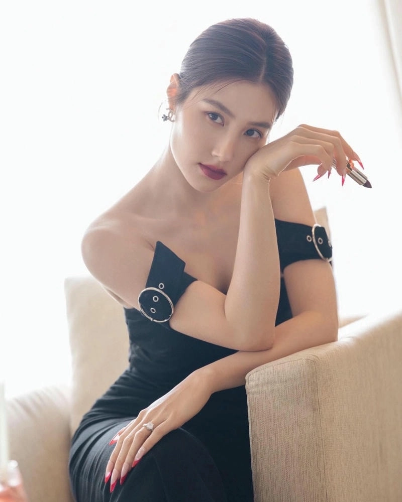 Hình ảnh dễ thương của Bé Diễm My