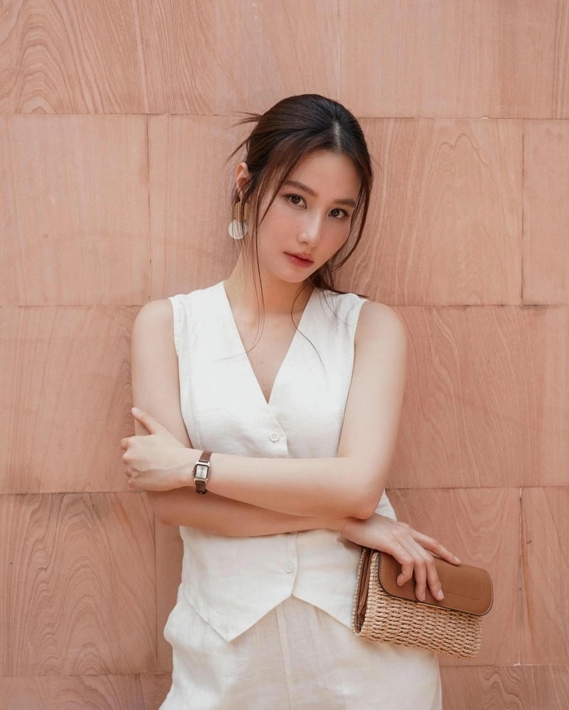 Ấn tượng với Diễm My 9x bước nhảy hoàn vũ