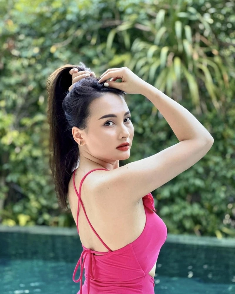 Chiều cao diễn viên Bảo Thanh giúp cô thêm nổi bật trên màn ảnh
