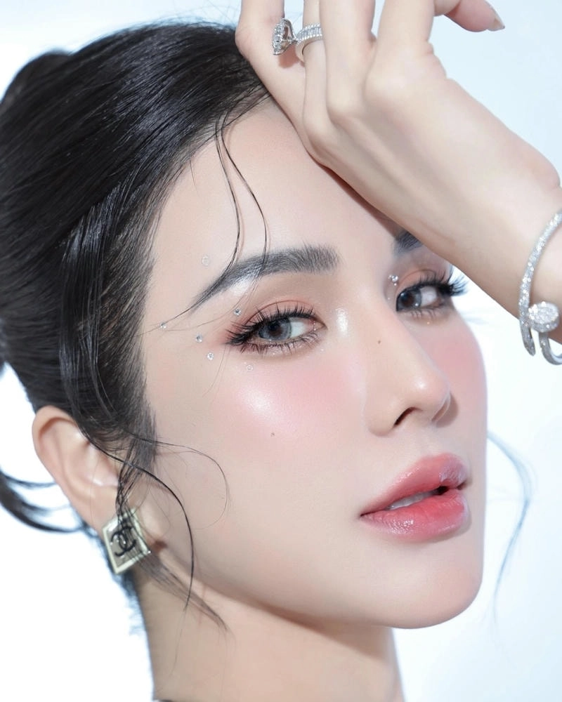 Khám phá hình ảnh mới nhất về Diệp Lâm Anh