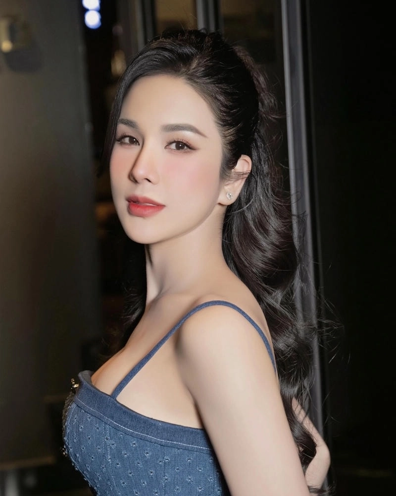 Cùng ngắm ảnh hậu trường Diệp Lâm Anh đóng phim