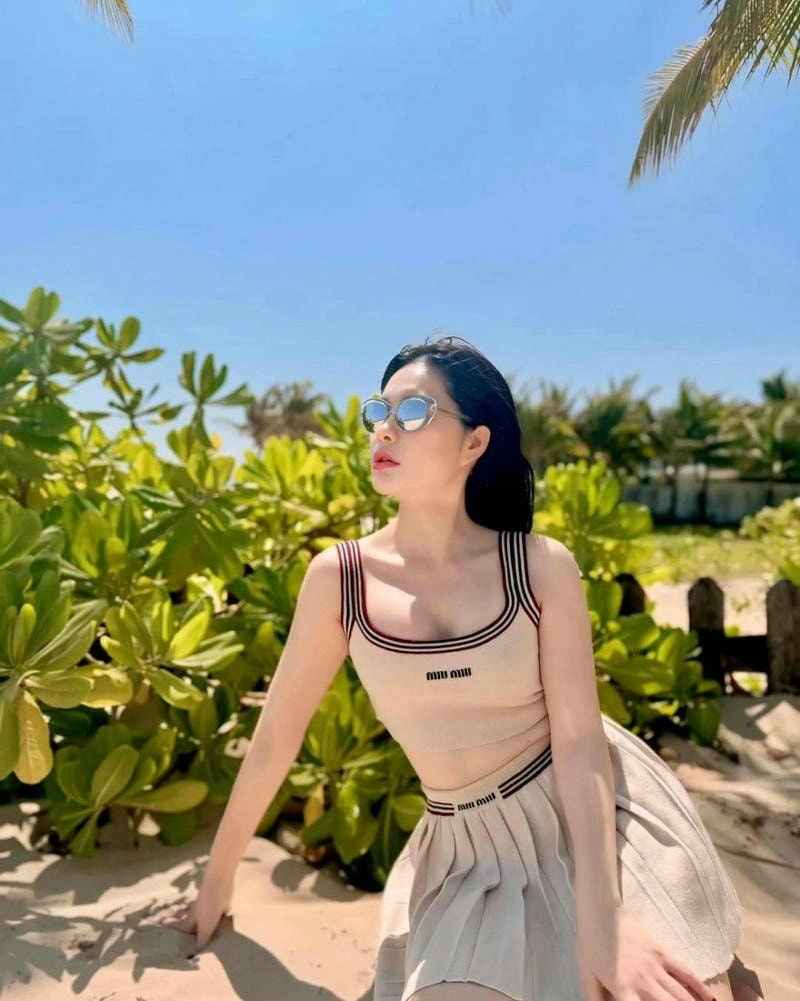 Sự nghiệp và đời tư trong tiểu sử Đoàn Di Băng