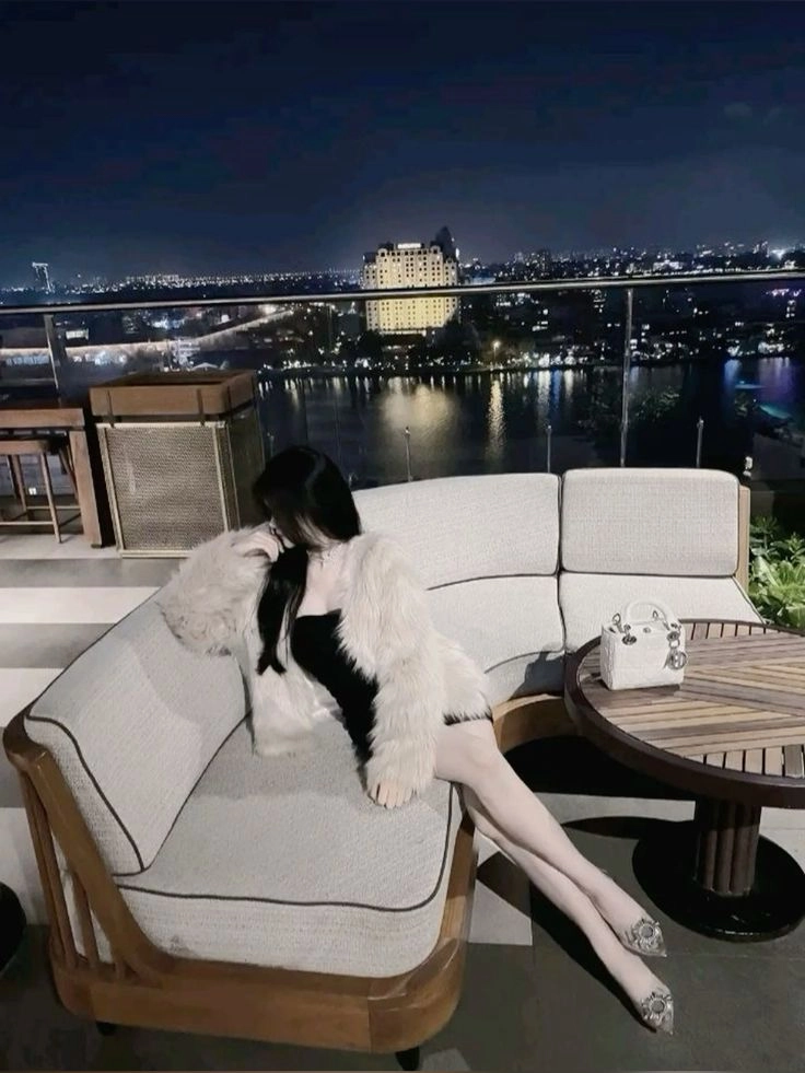 Gái xinh MMLive là những cô gái trẻ