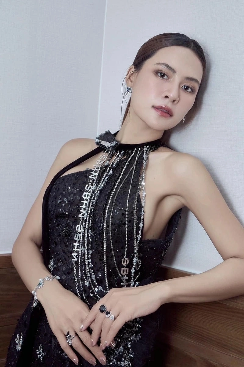 Cập nhật thông tin mới nhất về ca sĩ Hà Nhi