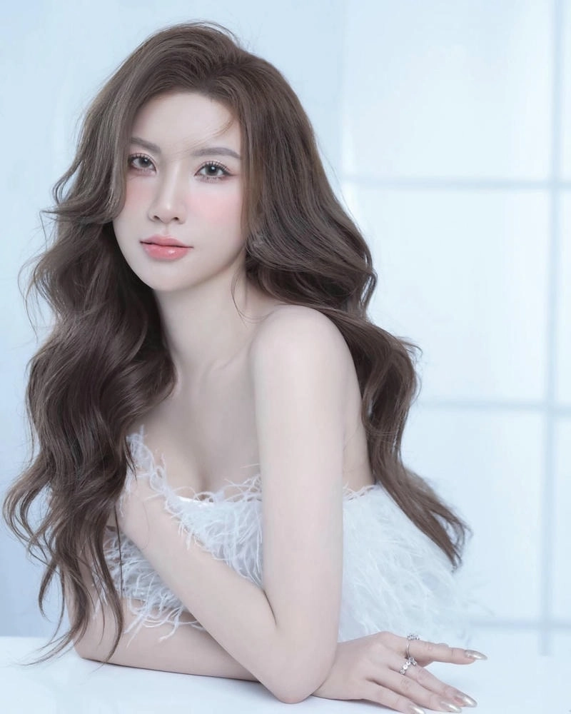 Ảnh đẹp nổi bật của Hạnh Sino em mây