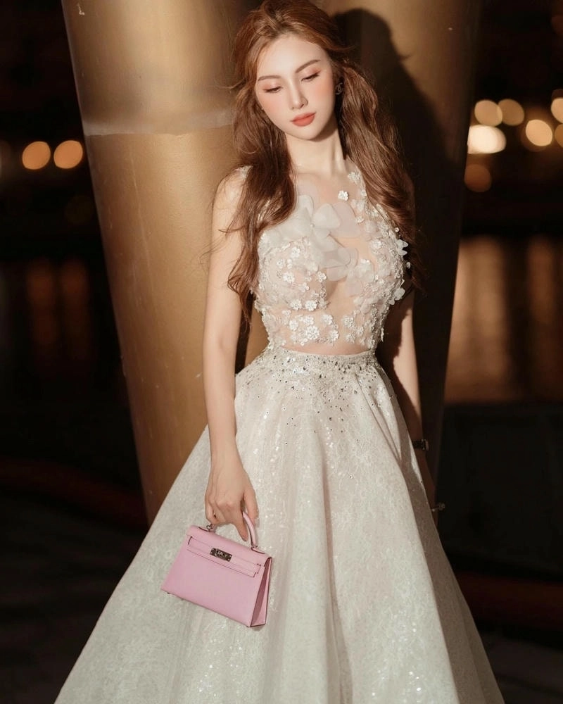 Thông tin được tìm kiếm chồng của Hạnh Sino là ai