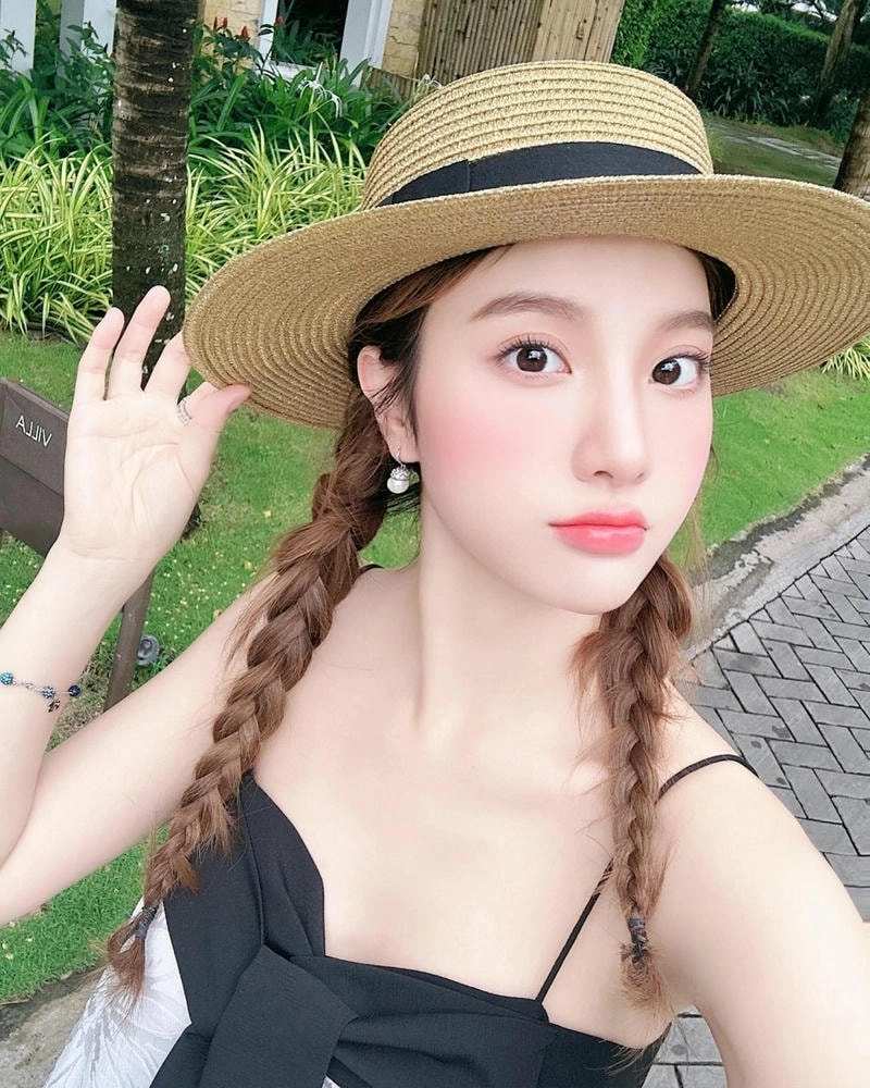 Top những bản hit bài hát của Hạnh Sino