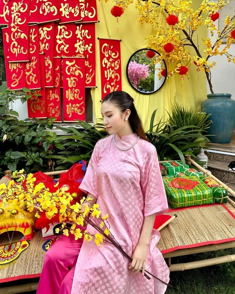 Tình ca buồn của Hạnh Sino để em rời xa