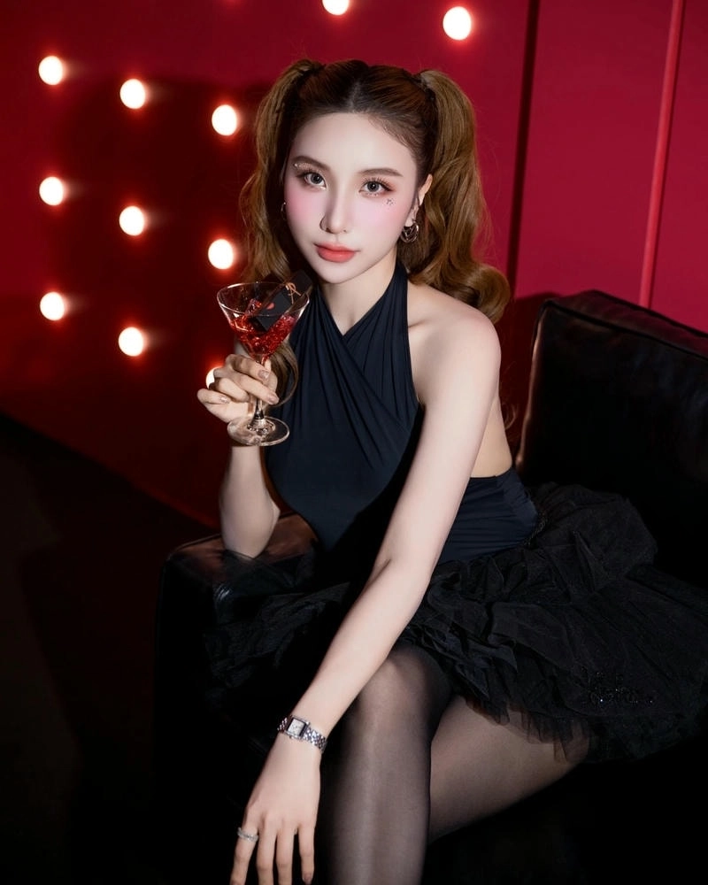 Khám phá đầy đủ tiểu sử Hạnh Sino