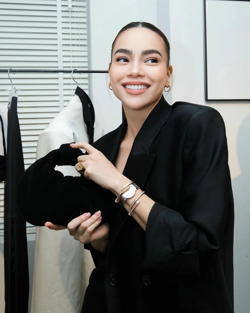 Cặp đôi Hồ Ngọc Hà Kim Lý ngọt ngào