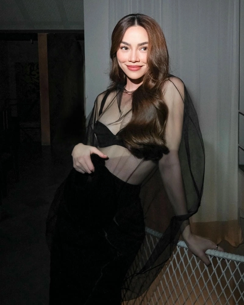 Khám phá Hồ Ngọc Hà album mới lạ