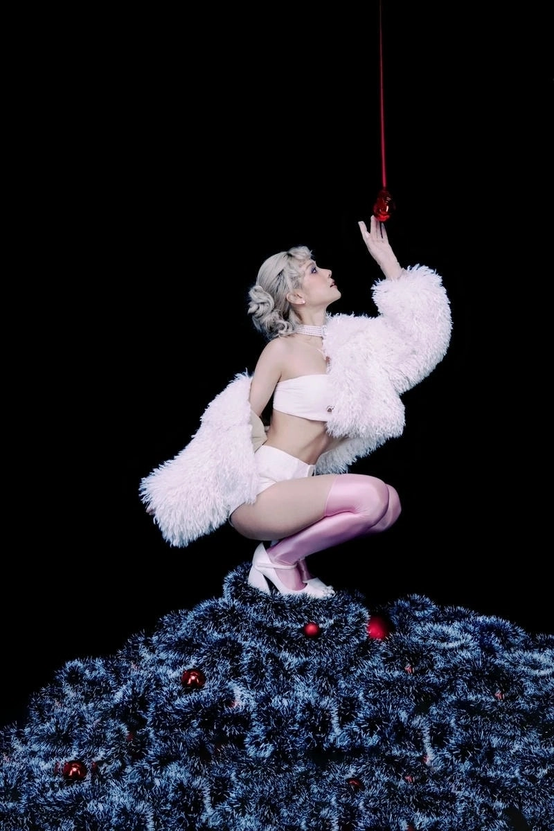 Nghe ngay Lời Bài Hát Hoàng Yến Chibi Ừ Em Xin Lỗi sâu lắng