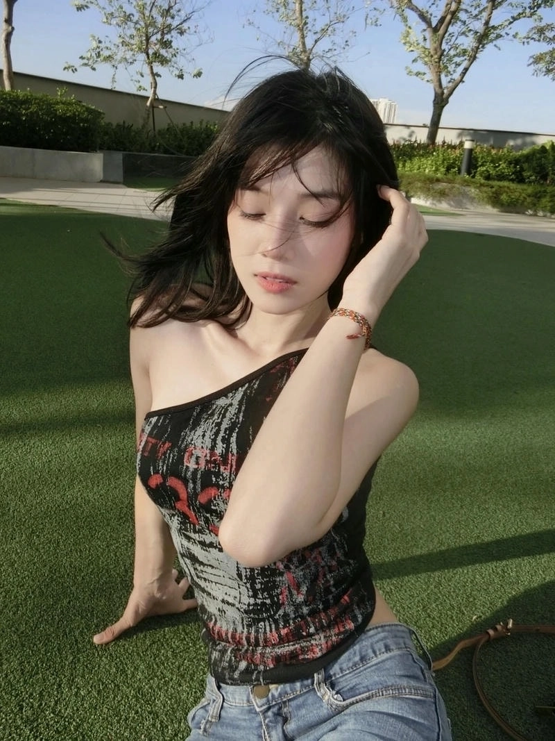 Khám phá Hoàng Yến Chibi Hoàng Yến Chibi Đồi Hoa Mặt Trời cực hay