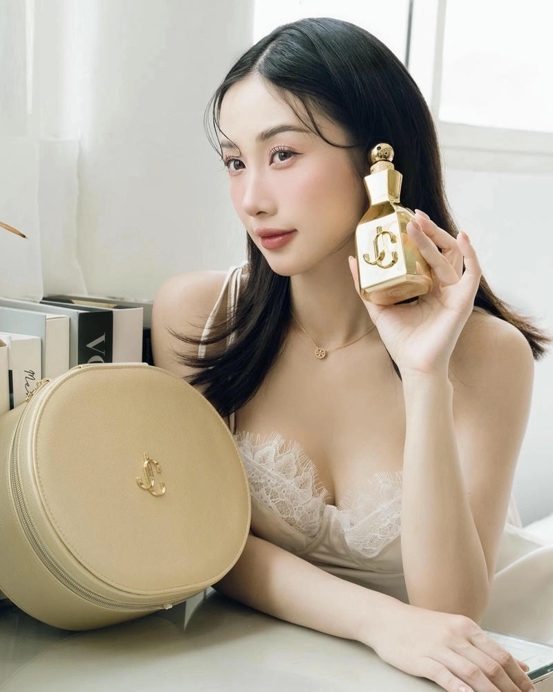 Tháng năm rực rỡ Jun Vũ ghi dấu ấn sâu đậm