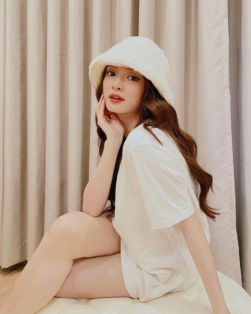 Hé lộ hình ảnh Kaity Nguyễn body khiến dân mạng trầm trồ