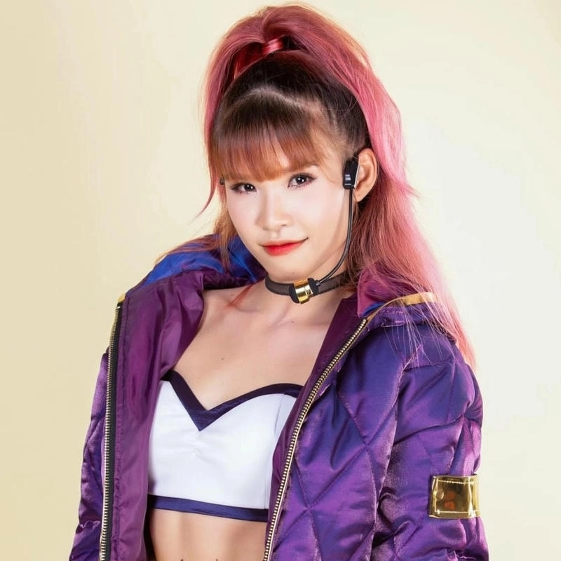 Gây sốt với màn hóa thân Khởi My the masked singer