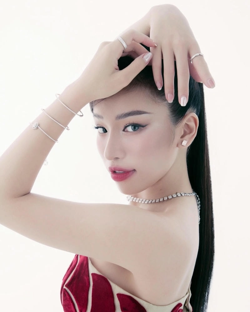 Lâm Bảo Ngọc tuổi bao nhiêu gây tò mò fan