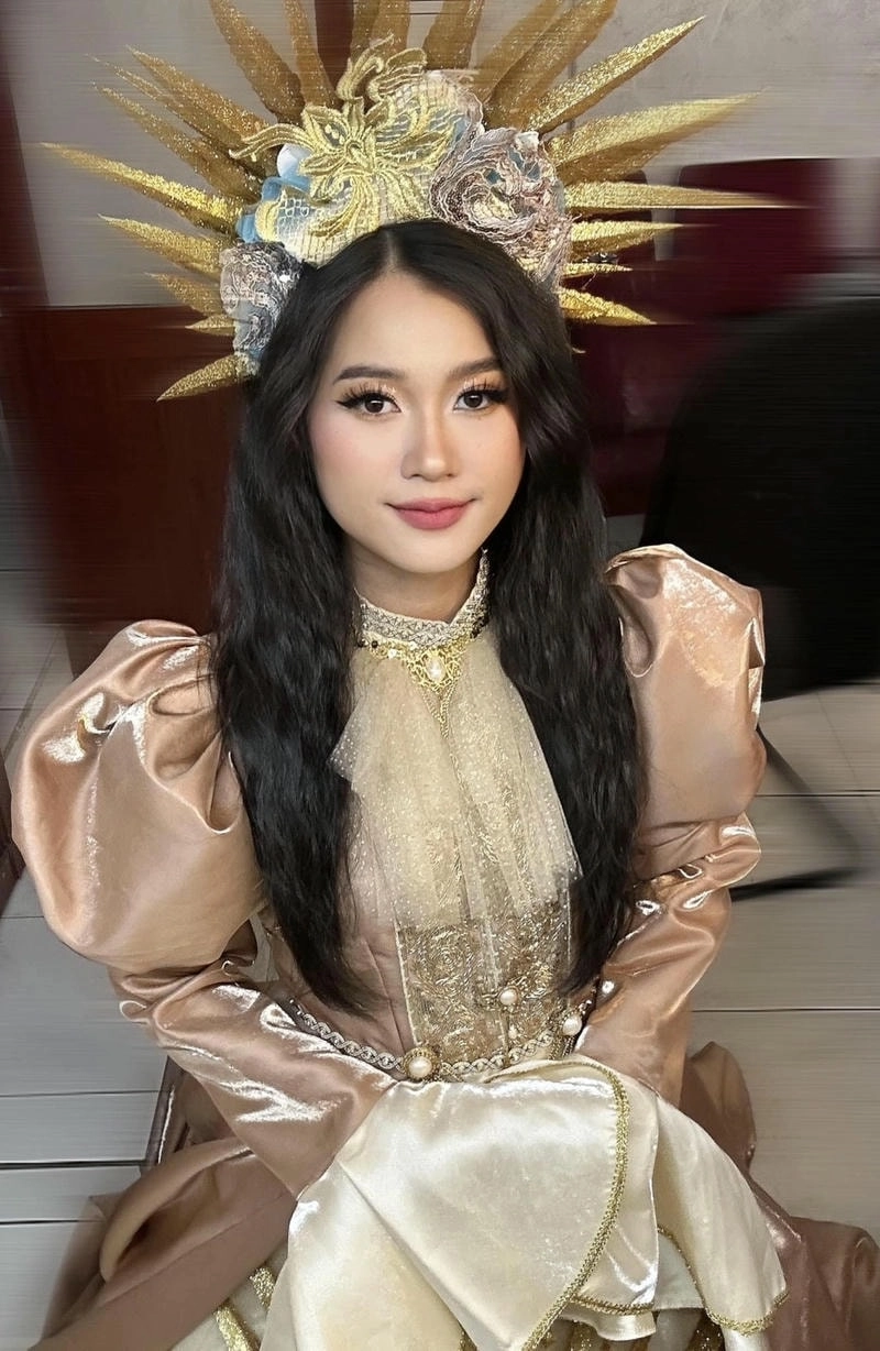 Khám phá mối quan hệ với Lâm Vỹ Dạ và Trường Giang