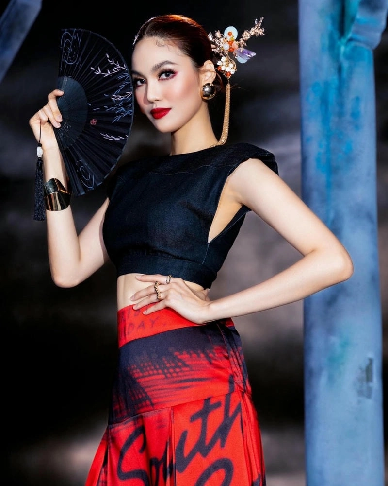 Lan Khuê The New Mentor đầy quyền lực