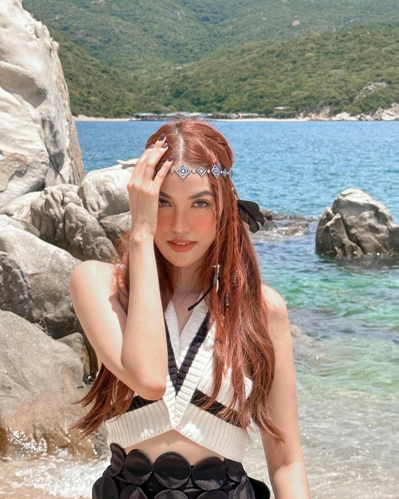 Lan Khuê bị đuổi khỏi đêm chung kết đầy uẩn khúc