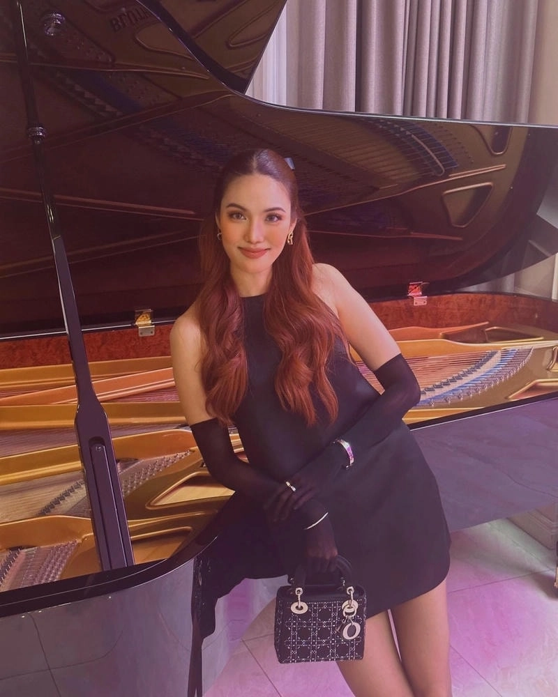 Vương miện Lan Khuê tỏa sáng giữa ánh đèn sân khấu