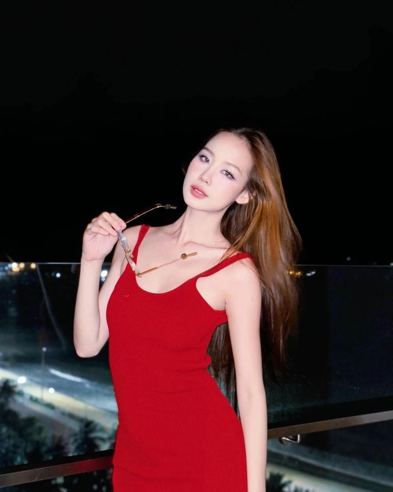 Bạn có đoán được Lê Nguyễn Bảo Ngọc cao mét mấy
