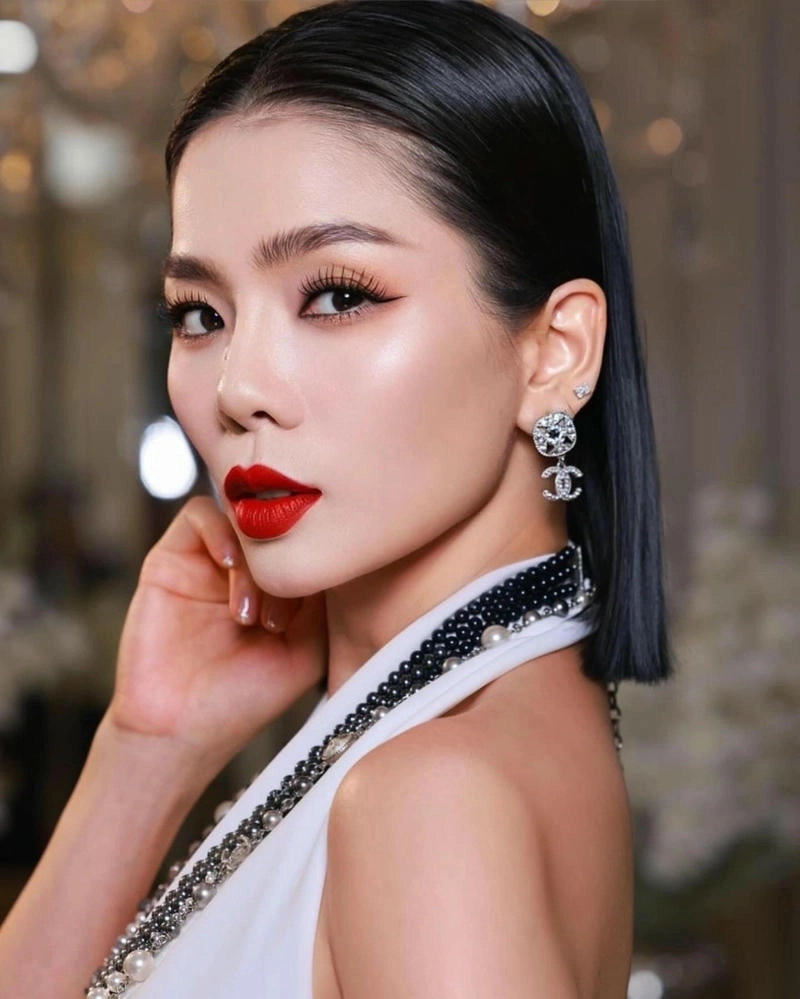 Đắm mình trong không gian bolero lệ quyên sâu lắng
