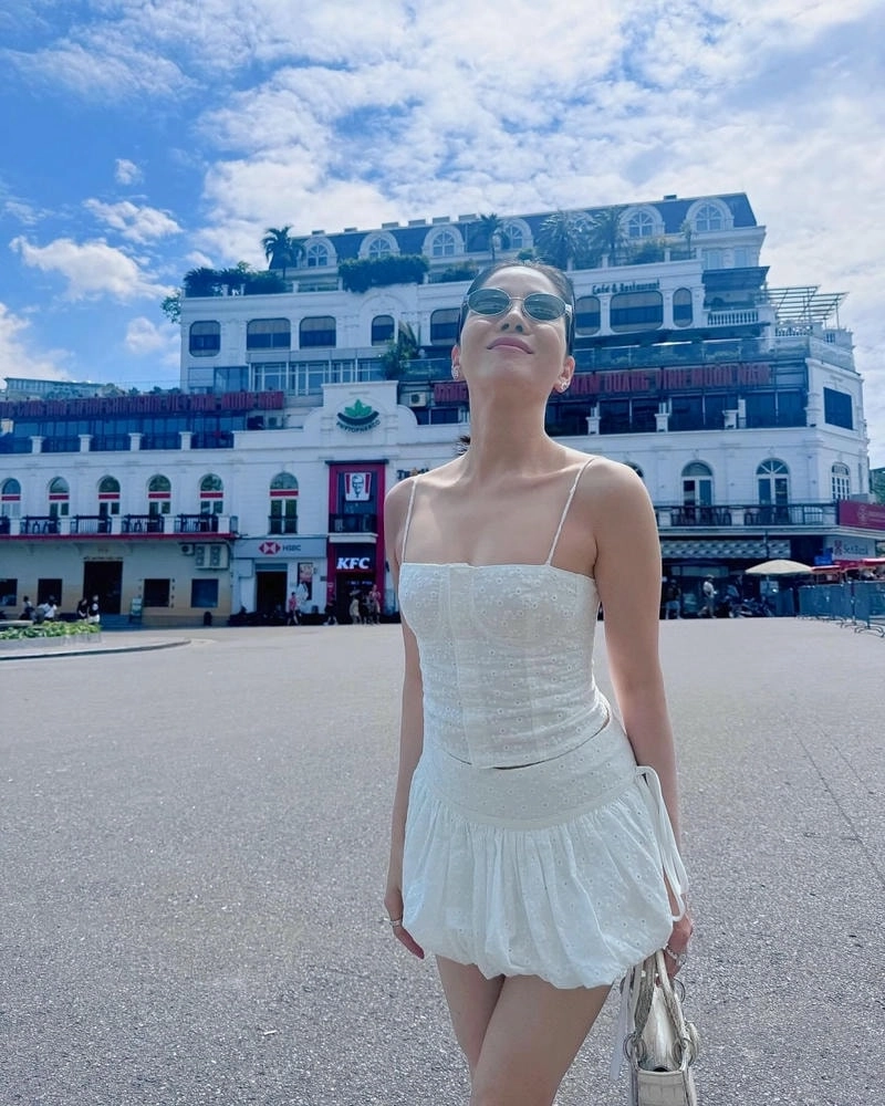 Tò mò về chồng cũ lệ quyên của nữ ca sĩ