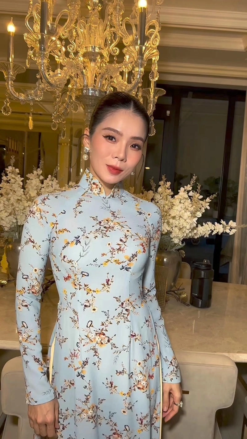Nghe trọn bộ lệ quyên album tuyệt vời