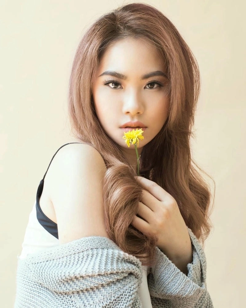 Hit đình đám Cô Gái Trung Hoa Lương Bích Hữu