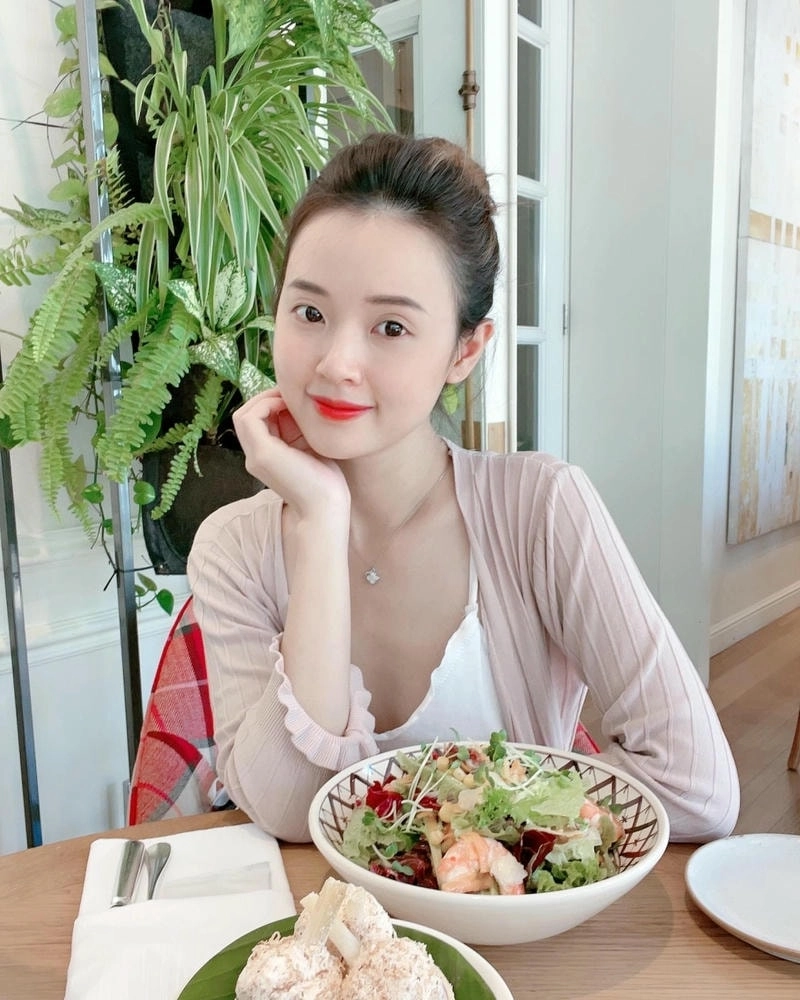 Khám phá sự nghiệp diễn xuất Midu phim