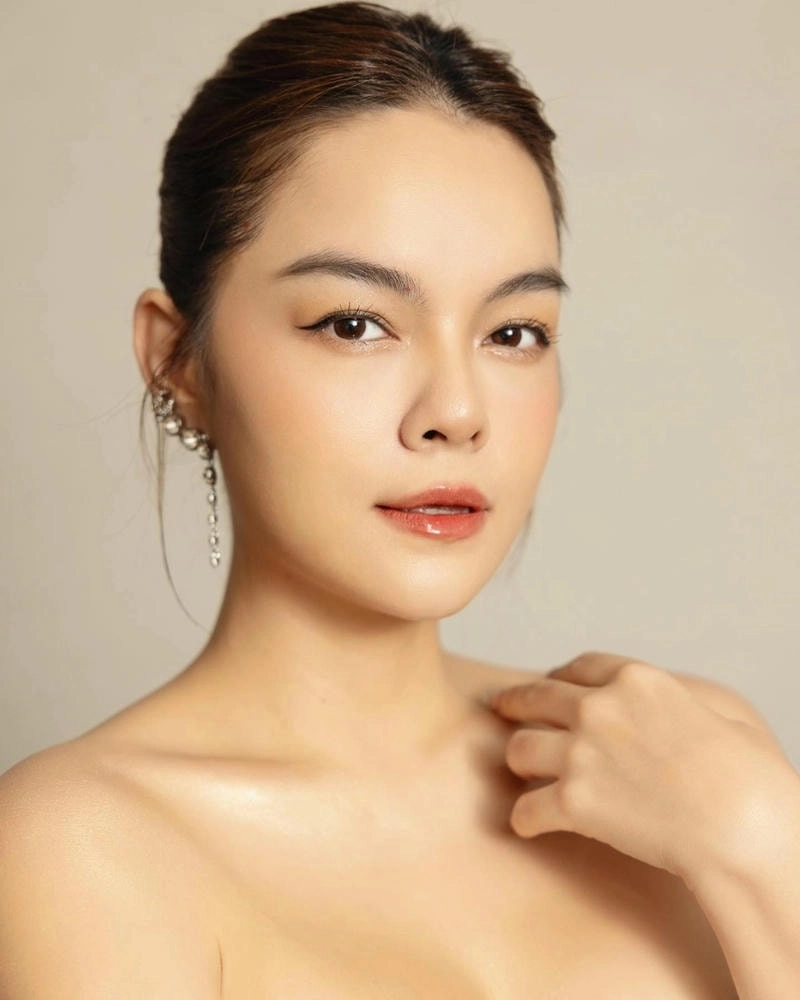 Khám phá hình ảnh mới lạ của Vai ác Phạm Quỳnh Anh