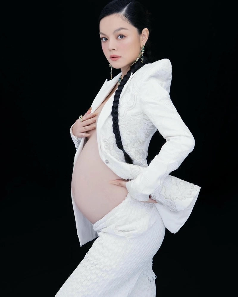 Lắng nghe những bản nhạc của Phạm Quỳnh Anh