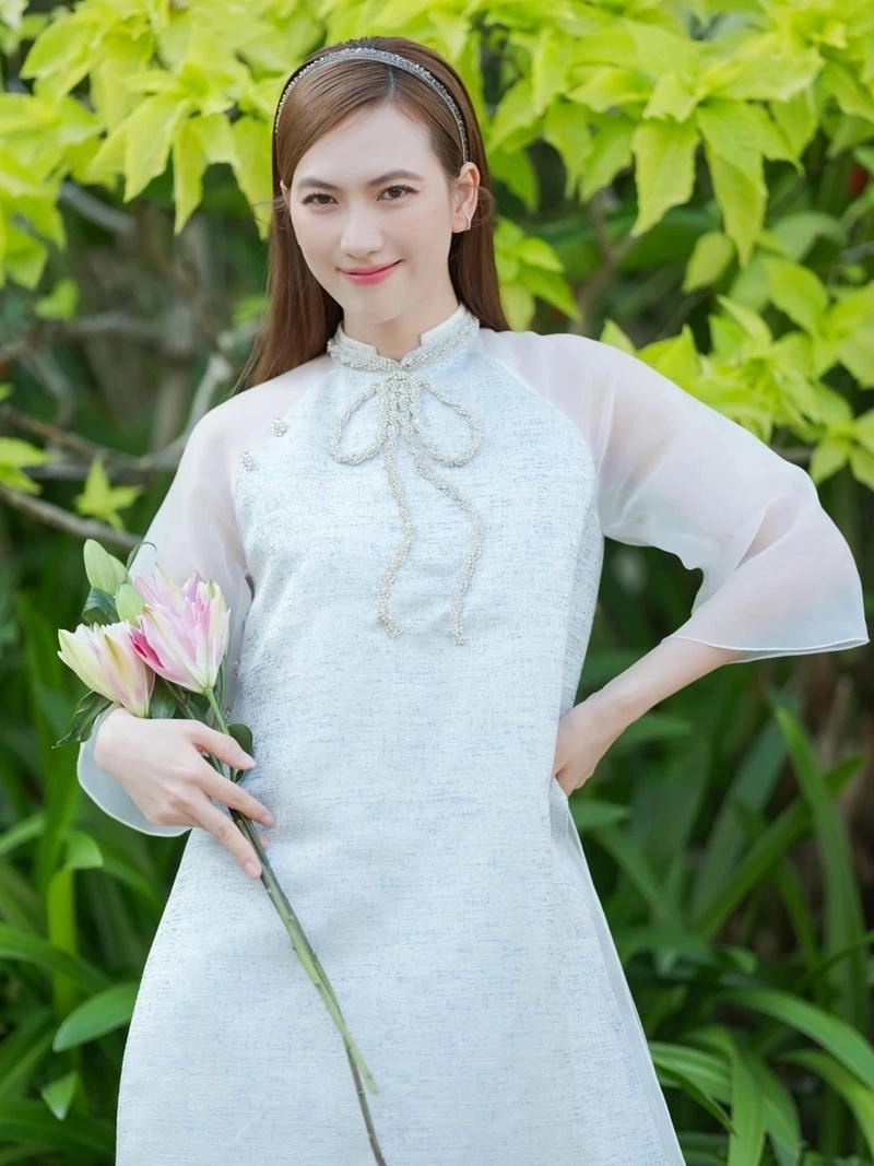 Giới thiệu tiểu sử của Phương Anh Đào