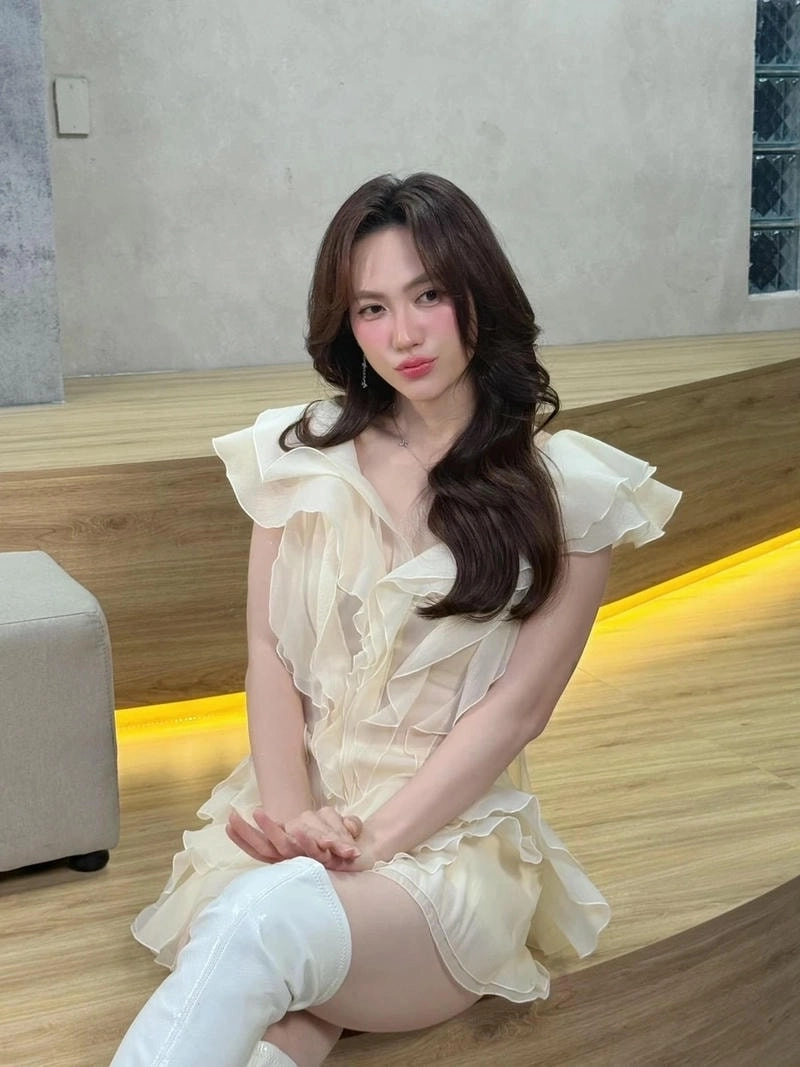 Khoảnh khắc Phương Anh Đào trong sao nhập ngũ