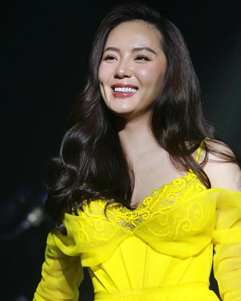 Thể hiện cảm xúc qua bản hit Karaoke Phương Linh