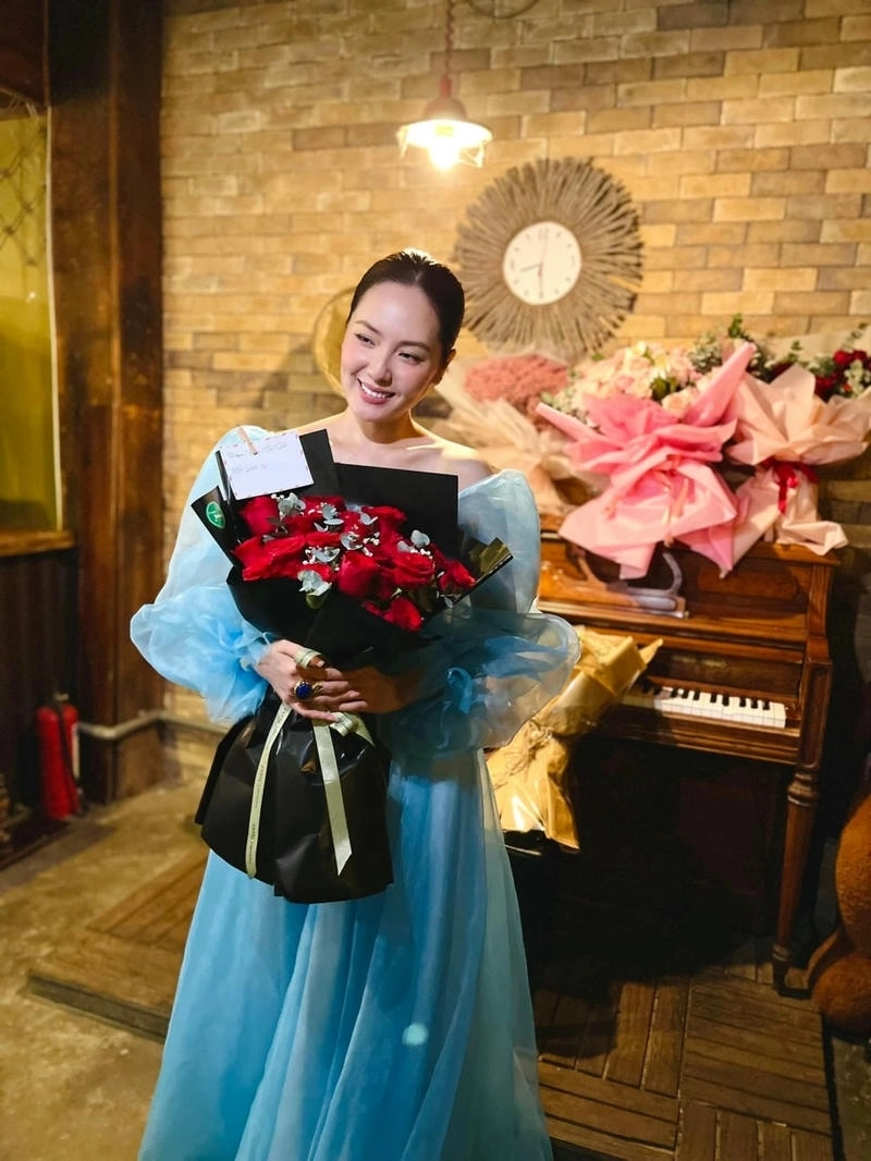 Say đắm trong từng nốt nhạc Cơn gió lạ Phương Linh