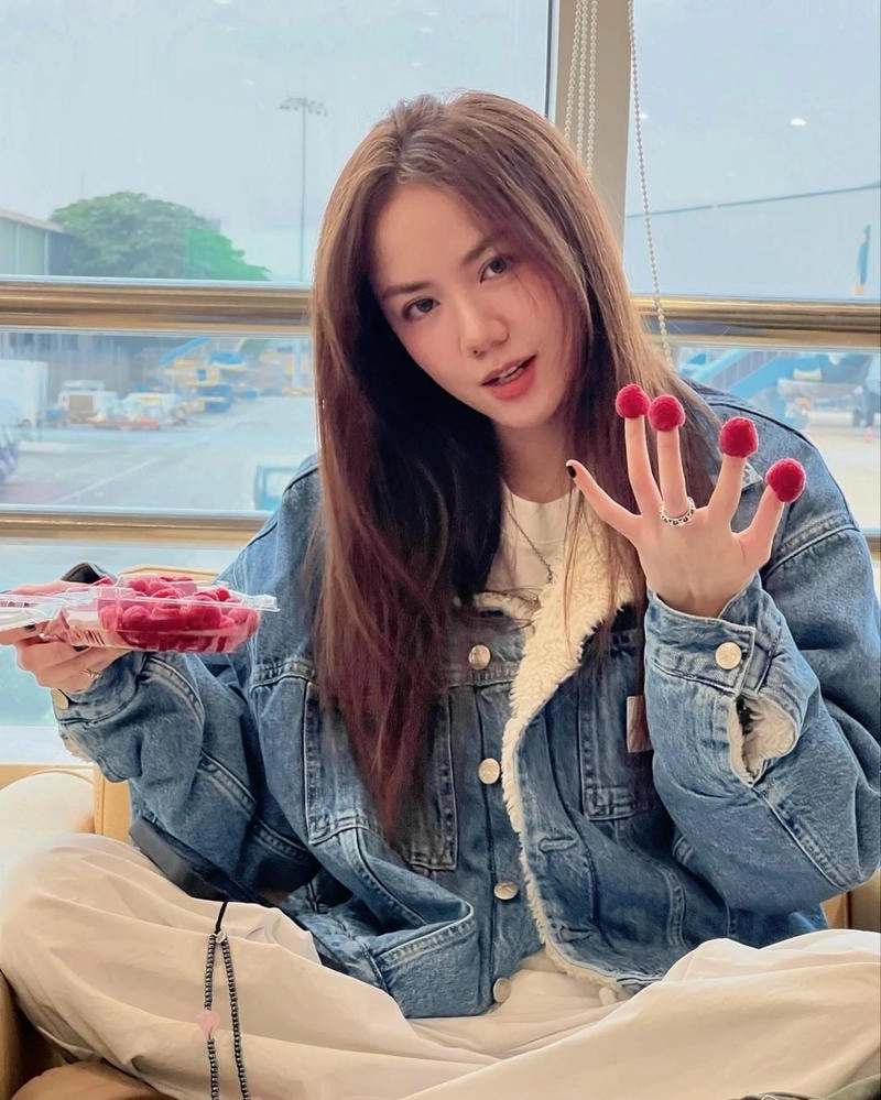 Chiều cao thật của Phương Ly cao bao nhiêu